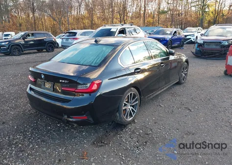 2021 BMW 330I xDrive z USA, uszkodzony, nr VIN 3MW5R7J04M8B91479